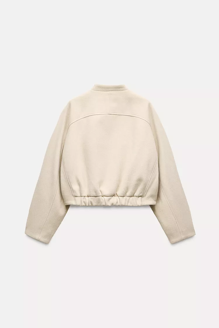 BLOUSON BOMBER COURT AVEC POCHES APPLIQUÉES